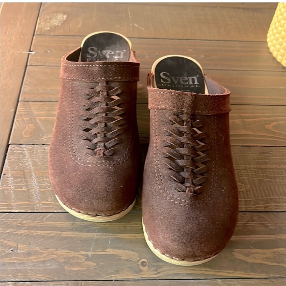 Sven Braided Brown Suede Clogs